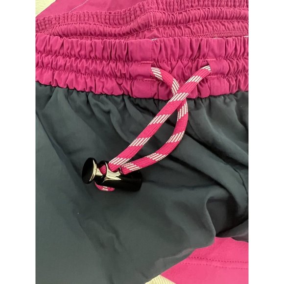 Women's Lululemon Evergreen Short Ripened Raspberry / Cafe Au Lait / Navy Size 8 - Picture 9 of 11